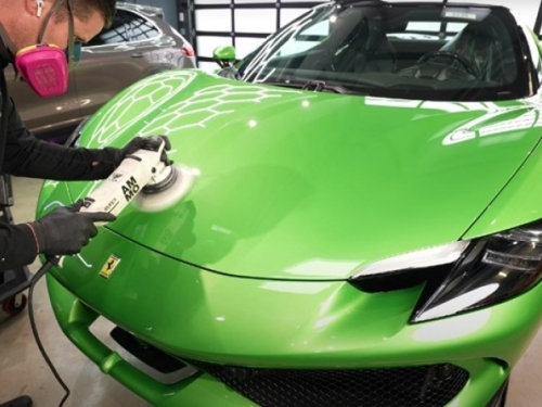 BESKUĆNIK U FERRARIJU: Vozio 247 km/h, a državi tvrdio da nema ni za hljeba