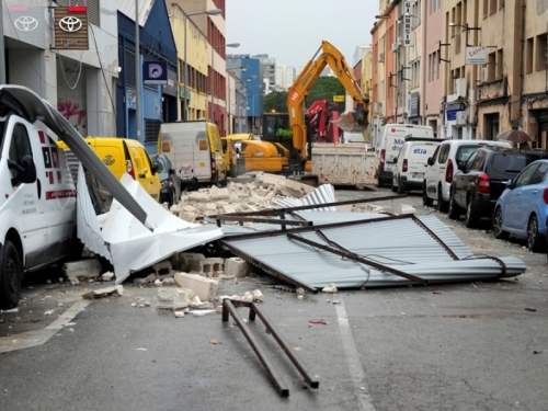 OLUJA POHARALA BARCELONU: 86 ozlijeđenih, poginula žena na koju je pao dio krova