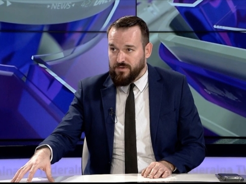 ZNAKOVITA PORUKA ADMIRA ČAVALIĆA: 'Imamo korektne ponude, nećemo formirati novu stranku' (VIDEO)