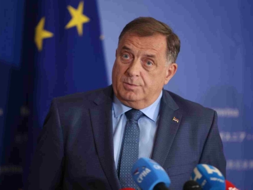 DODIK ODGOVORIO MARTI KOS: 'U Banjaluci možeš razgovarati s luzerima ili sama sa sobom!'