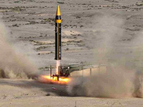 IRAN UZVRAĆA NA PRIJETNJE: Predstavili najmoćniju raketu i poručili - 'Odsad udaramo prvi!'