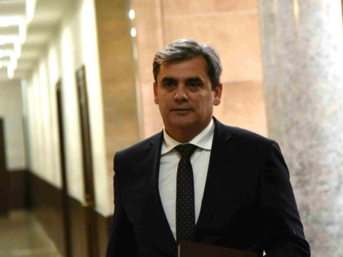 DOBRA PRILIKA SE NE PROPUŠTA: Crnogorski šef diplomatije Ervin Ibrahimović prisustvovao Molitvenom doručku u Washingtonu!