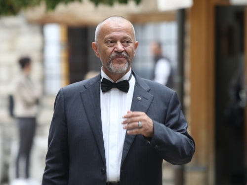 HADŽIHAFIZBEGOVIĆ UZVRAĆA MAGODI: 'Ja sam lord pa ti crkni, a lordovi nikad ne tuku žene'