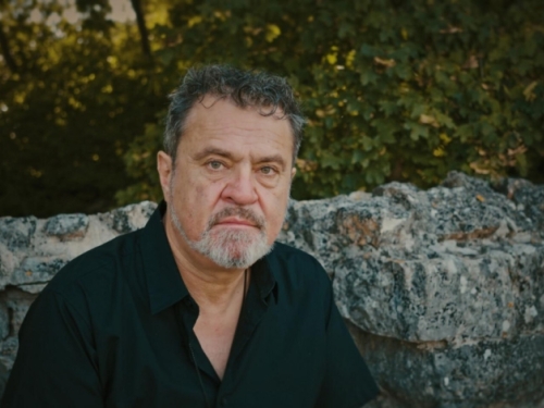 POPULARNOM HRVATSKOM PJEVAČU ALKOHOL UNIŠTIO ŽIVOT: 'Jako sam loše, imam cirozu jetre, jedva hodam'