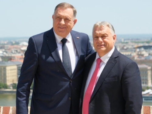 RETORIKA KOJA GUŠI DRŽAVU: Kako se Bošnjaci pretvaraju u 'sigurnosni problem'?