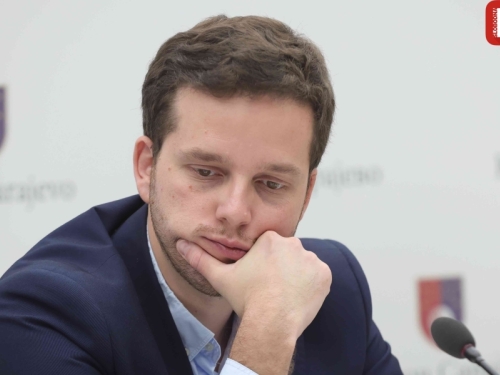 PREDSJEDNIK KANTONALNOG ODBORA NAŠE STRANKE OTKRIVA: Da li je Naša stranka 'pritisla' Uka da da ostavku?