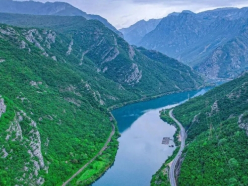 I NAJVEĆIM DIJELOM PROTIČE KROZ NAŠU ZEMLJU: Najhladnija rijeka na svijetu izvire u Bosni i Hercegovini