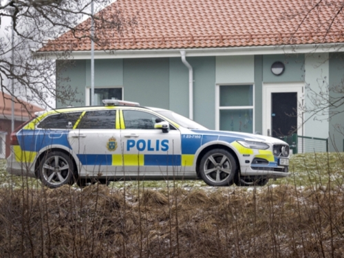 SLUČAJ KOJI JE ZGROZIO JAVNOST: Prisiljavao suprugu na odnose s više od 120 muškaraca