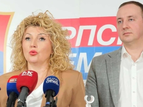 USTANAK PROTIV 'KAFANSKE DEMOKRATIJE': SDS grmi nakon zatvaranja birališta – 'Kupovali ste stare i nemoćne'