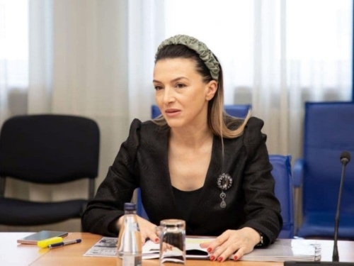 POSLANICA BOŠNJAČKE STRANKE OBJASNILA: 'Bosna je kulturna i nacionalna matica, a Crna Gora je...'