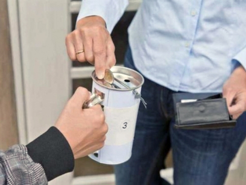 GRAĐANI UPOZORENI NA PREVARU: Osobe koje sakupljaju novac za djecu oboljelu od karcinoma su prevaranti