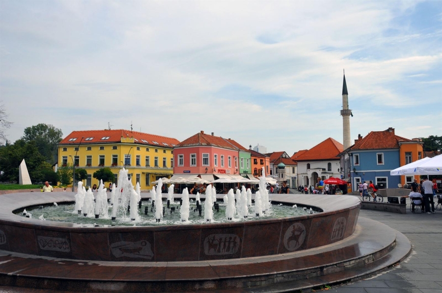 DRAMA U TUZLI: Gradska uprava upozorena da prestane skrivati informacije