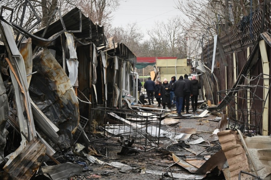 RUSIJA I UKRAJINA NASTAVILE NAIZMJENIČNE NAPADE: Dronovi padali na kuće i automobile
