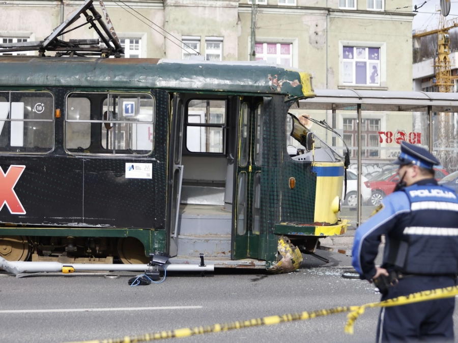 VOZAČ TRAMVAJA PREDAT TUŽILAŠTVU KS: Istraga nesreće u toku