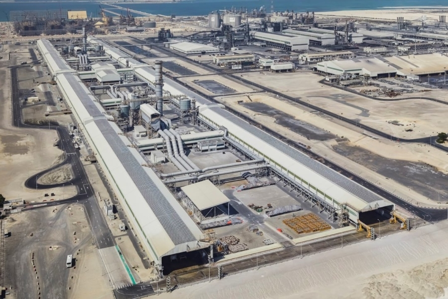 IRAN UDARIO NA INDUSTRIJSKU SRŽ ABU DABIJA: Pogon za topljenje aluminija Al Taweelah oštećen u kombinovanom raketno-dronskom napadu