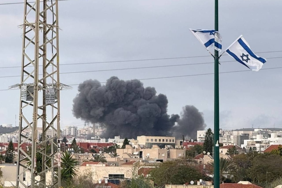 IRANSKE BALISTIČKE RAKETE NAPRAVILE HAOS: Apokalispa oko fabrike u Ramat Hovavu, izraelska civilna zaštita evakuisala sve... (VIDEO)