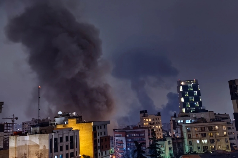 GORE NUKLEARNA POSTROJENJA: Bliži se totalna eskalacija na Bliskom istoku; Iran spreman za dosad najžešću borbu protiv Amerike - 'Prsti su na okidaču!' (FOTO + VIDEO)