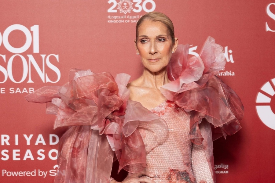 POVRATAK NA VELIKA VRATA: Postavljeni plakati koji najavljuju spektakl, Celine Dion nastupa u ovom evropskom gradu (FOTO)