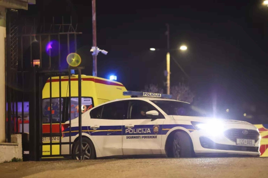 UŽAS U KAFIĆU: Pijani gost slomio vilicu policajcu