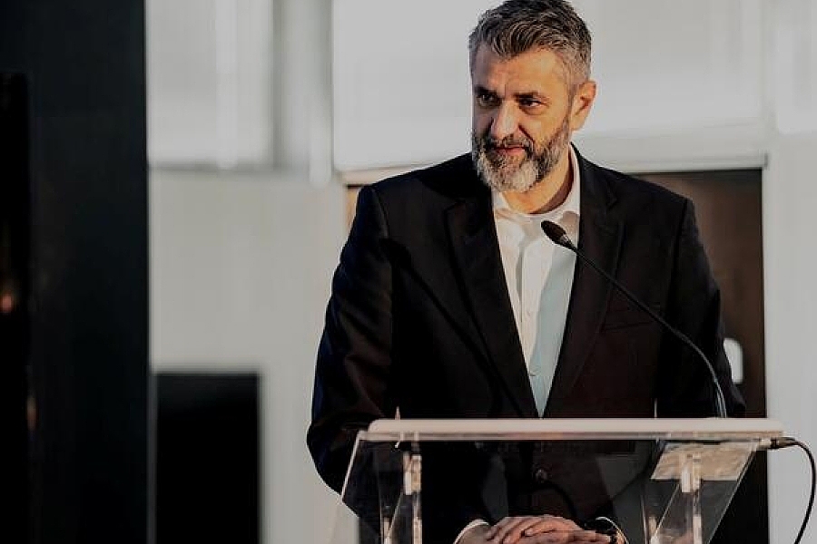 EMIR SULJAGIĆ U NEVJERICI: 'Jučer me balavica, bjelkinja sa američkim pasošem i svim pravima koja iz toga proizlaze nazove...'