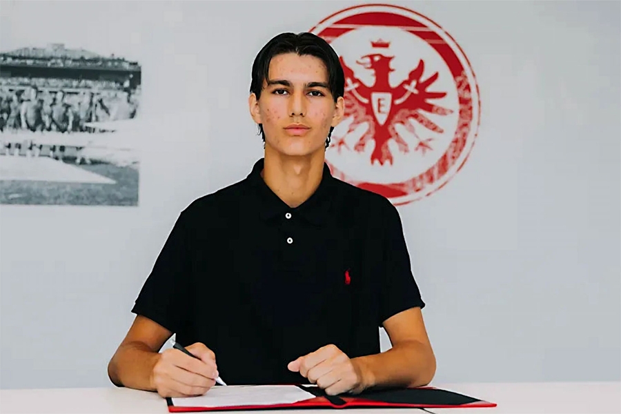 ODABRAO BOSNU I HERCEGOVINU: Eintracht Frankfurt potvrdio poziv novom reprezentativcu BiH...