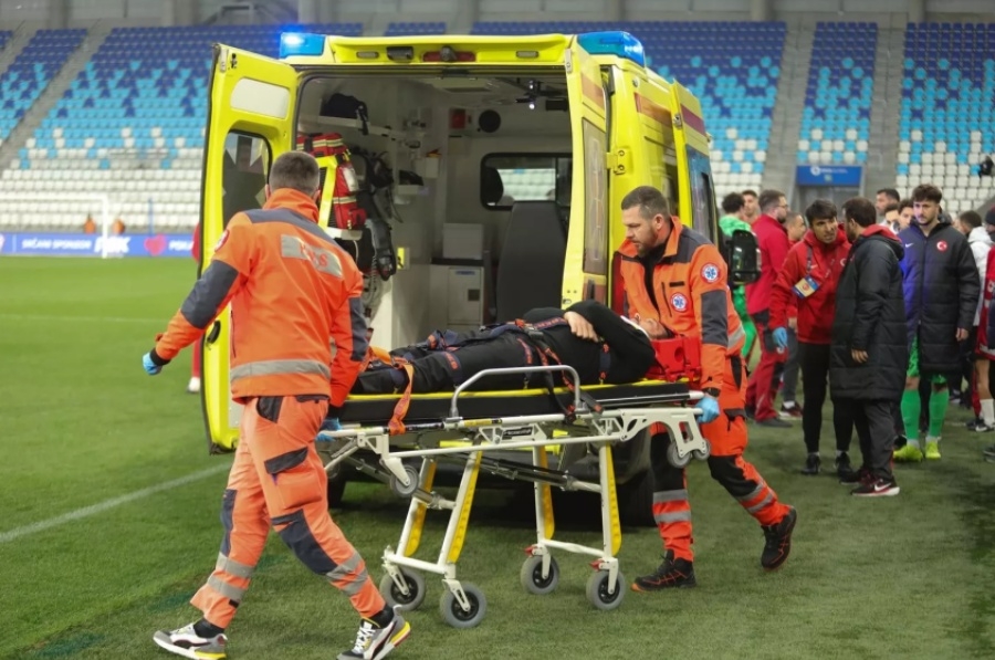 PREKINUTA UTAKMICA NA OPUS ARENI: Hitna pomoć došla po gostujućeg selektora koji se srušio