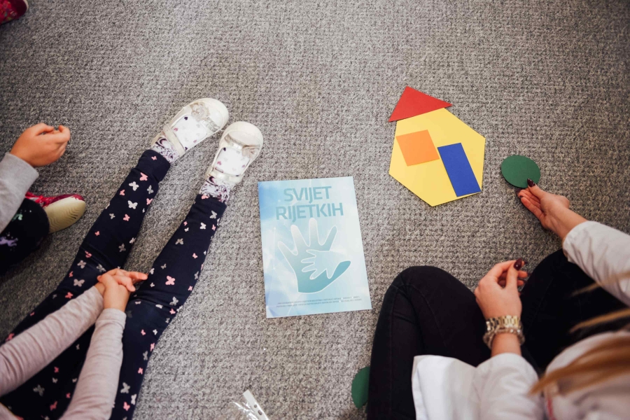 RODITELJI TREBAJU POMOĆ, ALI ONA NE DOLAZI: Institucije šute dok djeca oboljela od Dišena nepovratno gube mišiće