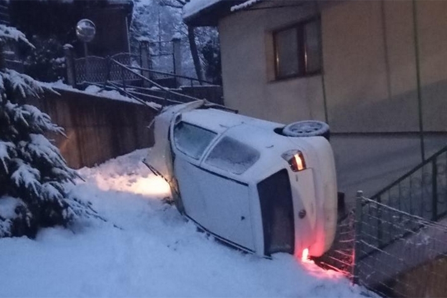 KRŠ I LOM U SARAJEVU: Vozilom sletjeli s ceste, ima teško povrijeđenih...