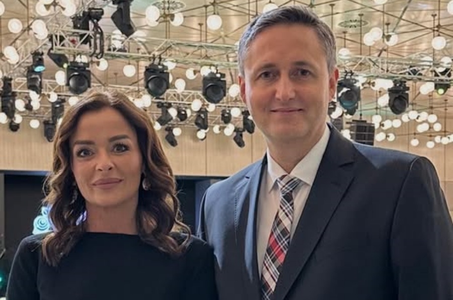 DENIS BEĆIROVIĆ SE OGLASIO: 'Zbog niza neistina, dužan sam reći da moja supruga nikada nije putovala o trošku države'