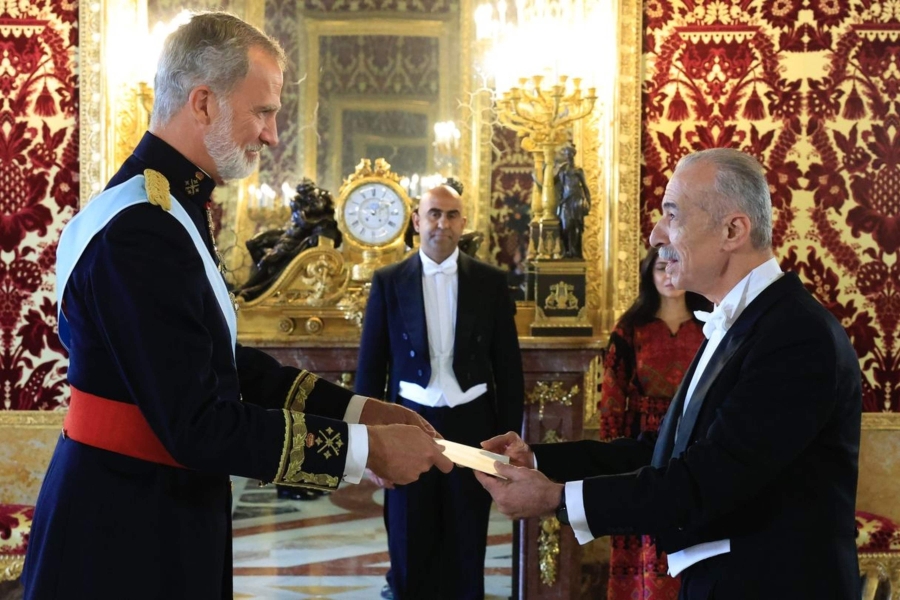 ŠPANSKI KRALJ ODUŠEVIO SVIJET: Pogledajte kako je dočekao prvog palestinskog ambasadora nakon priznanja njegove države... (VIDEO)