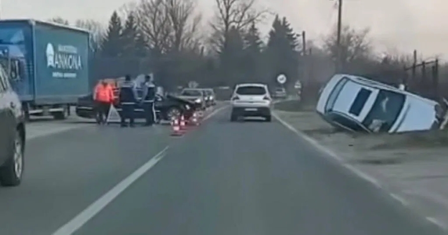 TEŠKA SAOBRAĆAJNA NESREĆA NA MAGISTRALNOM PUTU: Dvije osobe povrijeđene