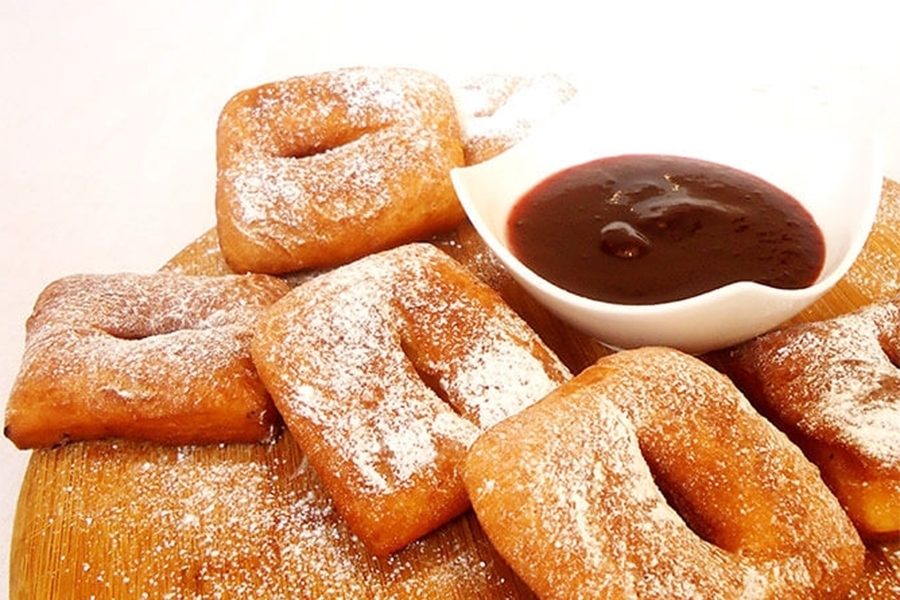 RECEPT STAR STO GODINA: Na brzinu napravite 'poderane gaće', desert koji obožavaju sve generacije...