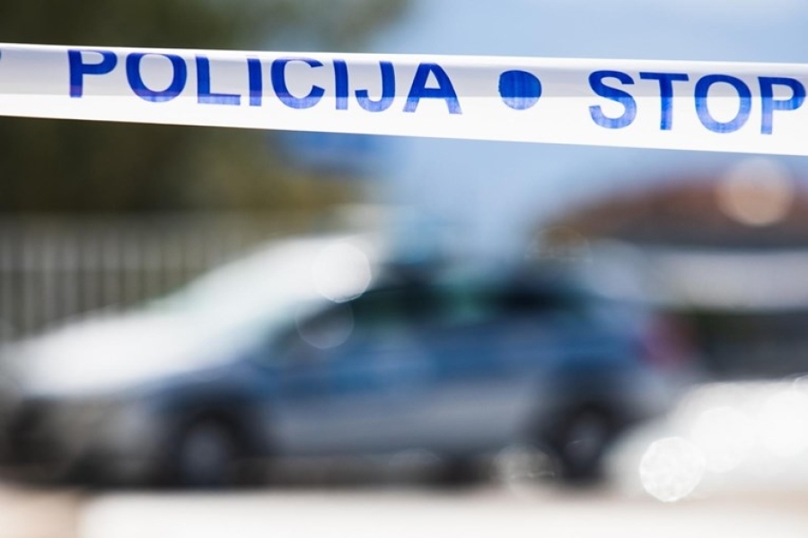 TRAGEDIJA U SUSJEDSTVU: Izgorjela kuća, dvoje mrtvih, policija ogradila područje...