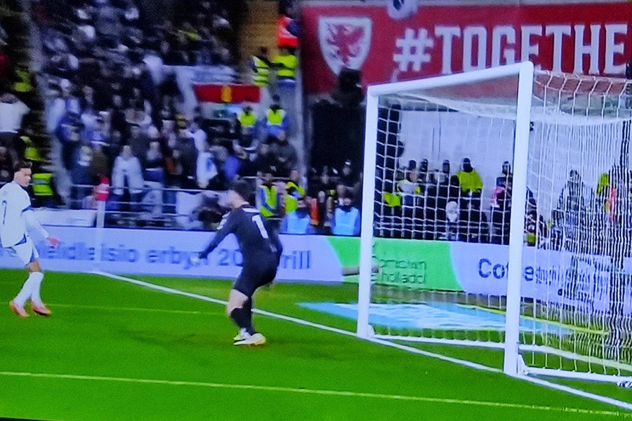 UŽIVO / POLUFINALE BARAŽA ZA SVJETSKO PRVENSTVO U NOGOMETU: Velšani dominiraju, stativa spasila Zmajeve...