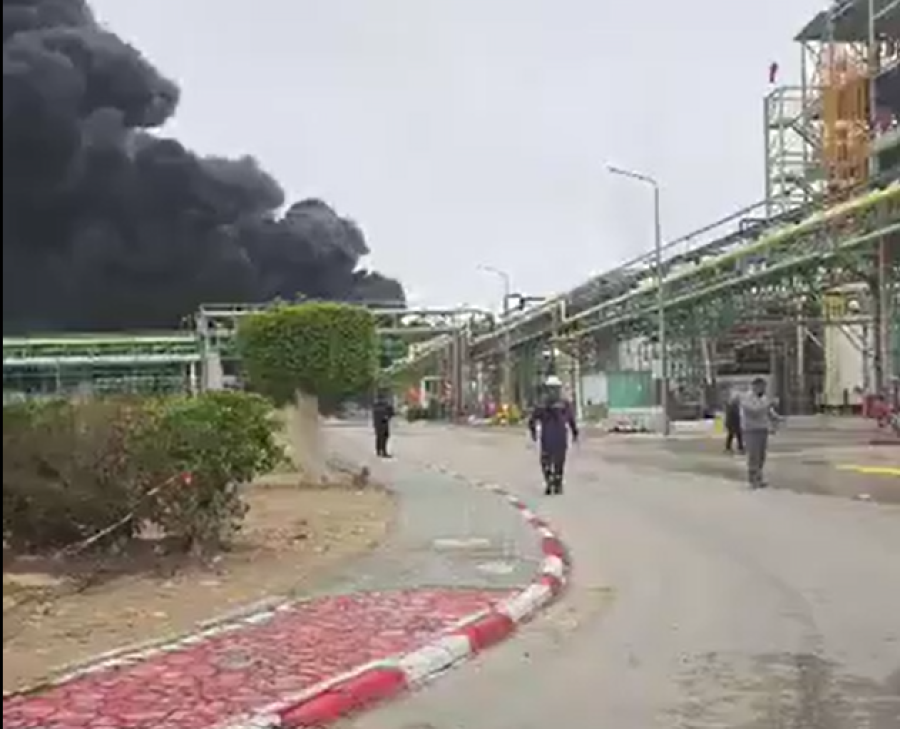 HAOS NA JUGU IZRAELA: Buknuo ogroman požar u industrijskoj zoni nakon iranskog udara (VIDEO)