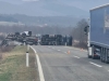 SAOBRAĆAJNA NESREĆA U NAŠOJ ZEMLJI: Kamion se prevrnuo i sletio s ceste