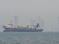 RIZIČNA PLOVIDBA: Naftni tanker pokušava probiti blokadu, uplovio u Hormuški moreuz