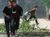 KRAJ OPSADE SARAJEVA: 'Snajperista me imao na nišanu, ali je odabrao da ubije dijete'