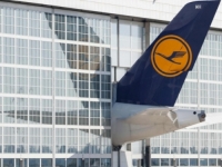 NEVIDLJIVA PRIJETNJA U AVIONIMA: Avionska agencija UN-a ograničila uređaje koje svi nosimo