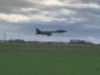 VELIKA BRITANIJA SE UKLJUČILA U RAT: Tri bombardera B-1 polijeću u napad na Iran (VIDEO)