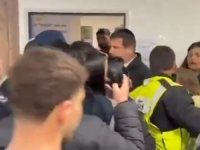 NAPADNUT IZRAELSKI MINISTAR, NAPADAČICA UZVIKIVALA: 'Judeo-nacisto. Ubico. Ti si kriv za ove smrti...'