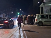 INCIDENT PRED BAJRAM U BUGOJNU: Dvije osobe pretučene, građani se okupili ispred policijske stanice