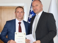 NEVJEROVATNO: Šef POSKOK-a na računu ima ogroman iznos, milionske nekretnine imaju ovi tužitelji...