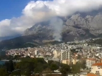 POŽAR U POZNATOM LJETOVALIŠTU U HRVATSKOJ: U gašenju učestvuje 50 vatrogasaca i kanader