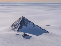 INTERNET U POTPUNOSTI ZBUNJEN: Pogledajte planinu koja izgleda identično kao Keopsova piramida