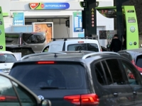 INTERVENISALA VLADA, SMANJILA AKCIZE: Gorivo minimalno poskupilo