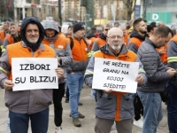 'SB' NA LICU MJESTA: Radnici Željezare Zenica na protestu u Sarajevu, OVO SU NJIHOVI ZAHTJEVI... (FOTO)