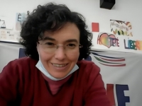 UŽAS PRIJE POČETKA NASTAVE: Učenik (13) nožem nasrnuo na profesoricu, nosio majicu s natpisom 'Osveta'