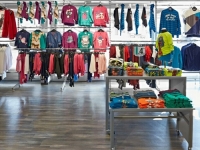 PIŠI PROPALO: Poznata trgovačka marka zatvara na stotine trgovina, ali ni to nije sve...