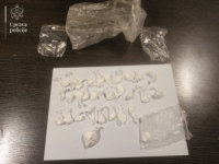 PALI DILERI DROGE: Uhapšene dvije osobe, zaplijenjena roba namijenjena uličnoj prodaji